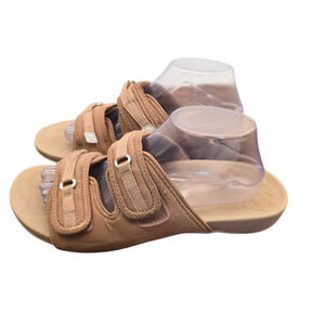Vionic Sarah Womens 10 Tan Strappy Sandal Wedge Open Toe Podiatrist Designed